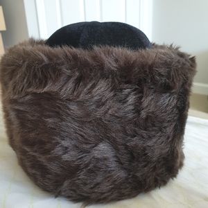 Spirit Halloween 🎃  faux fur brown hat